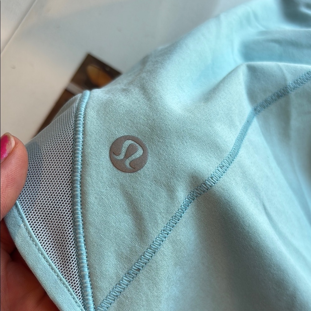 lululemon athletica Women's Aqua Athletic Shorts - Picture 3 of 4